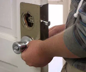 Capitol Locksmith Service Tucson, AZ 520-226-3831 Capitol Locksmith Service Tucson, AZ 520-226-3831 - locksmith-12